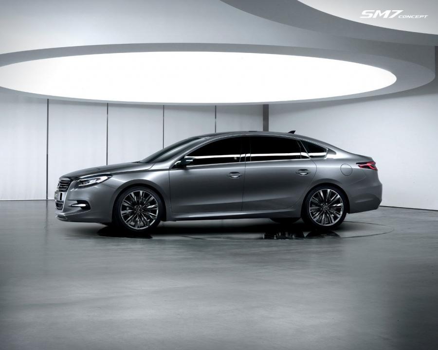  Samsung SM7 Concept 2011 года  (фото 15 из 19)